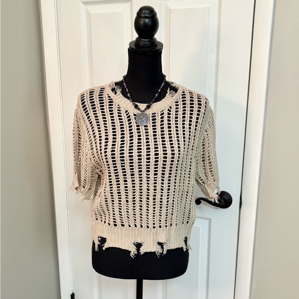 Tan Distressed Sweater🤎NWOT🤎